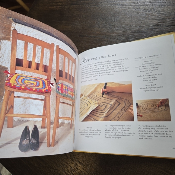 The Cushion Book - Creating Pillows Bolsters and Decorative Accents Craft Book - Picture 7 of 8